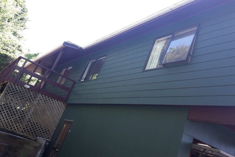 Photo of property in 2/31 Camellia Terrace, Maungaraki, Lower Hutt, 5010