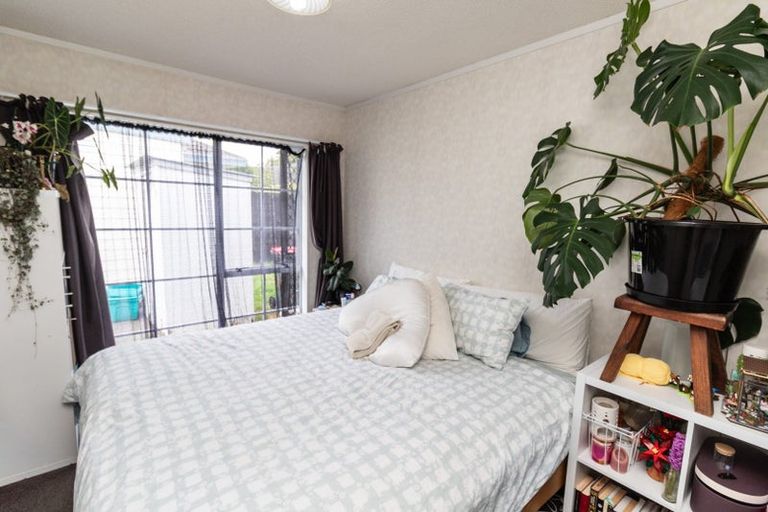 Photo of property in 10/169 Whites Line East, Waiwhetu, Lower Hutt, 5010