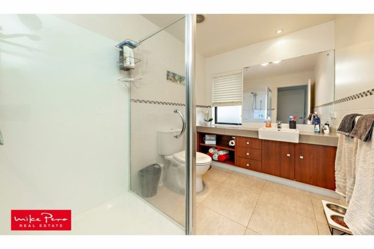 Photo of property in 14 Lake Drive, Karaka, Papakura, 2113