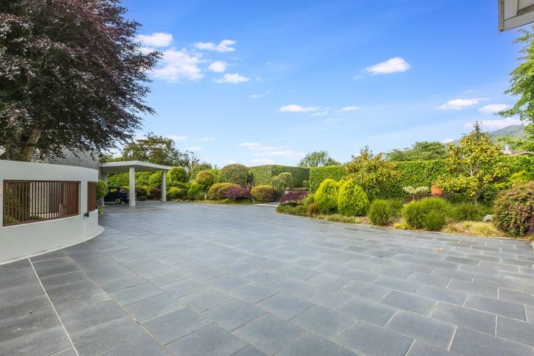 Photo of property in 10 Sunny Glen, Waikanae, 5036