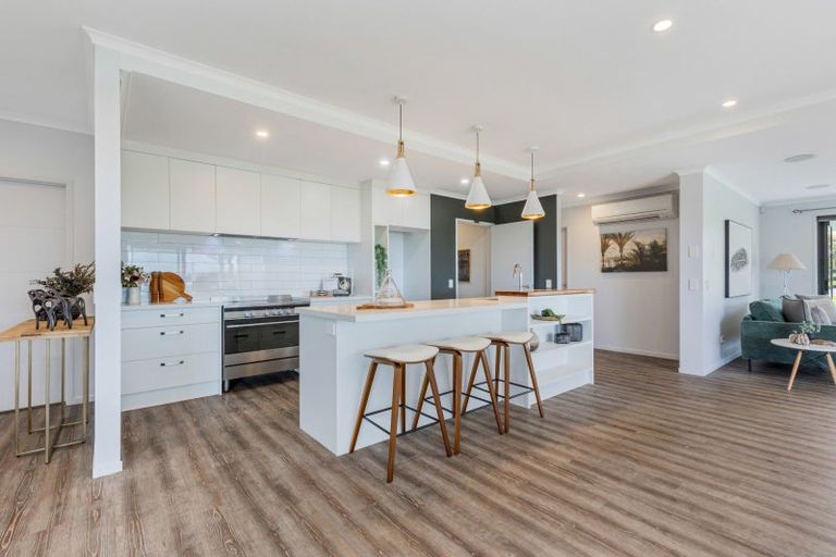 Photo of property in 890 Findlay Road, Pukorokoro / Miranda, Miranda, 2473