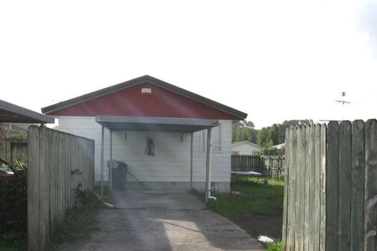 Photo of property in 1/215 Waitemata Drive, Ranui, Auckland, 0612