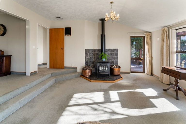 Photo of property in 2 D'urville Rise, Richmond, 7020