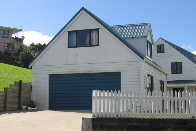 Photo of property in 60 Du Fresne Place, Russell, 0202