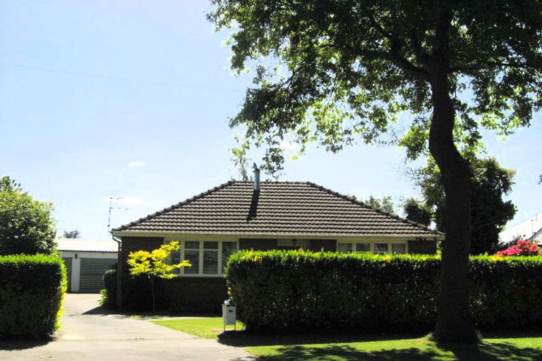 Photo of property in 48 Guildford Street, Burnside, Christchurch, 8053