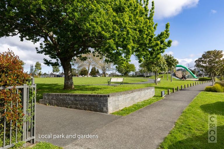 Photo of property in 31 Whenuapai Drive, Whenuapai, Auckland, 0618