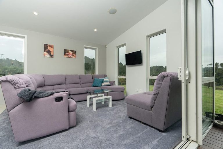 Photo of property in 160 Gray Road, Te Kamo, Kamo, 0185