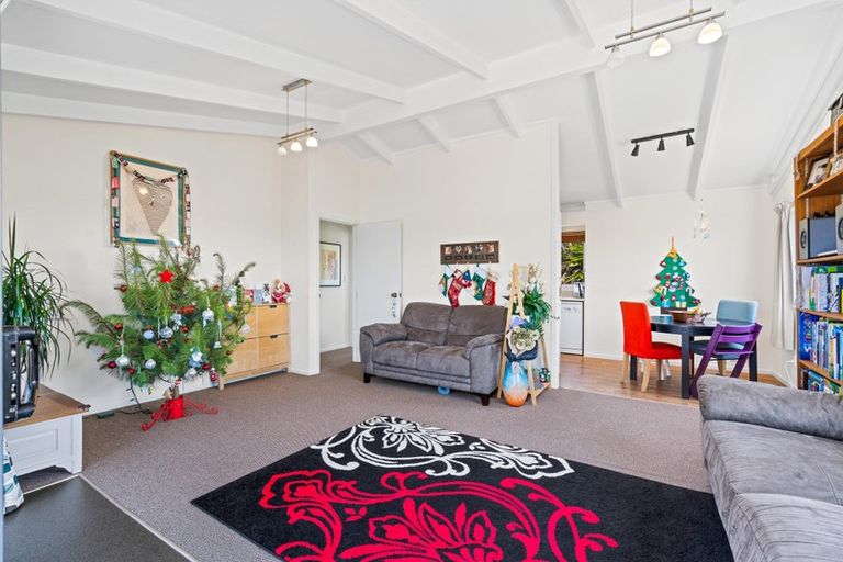 Photo of property in 128 Bream Bay Drive, Ruakaka, 0116