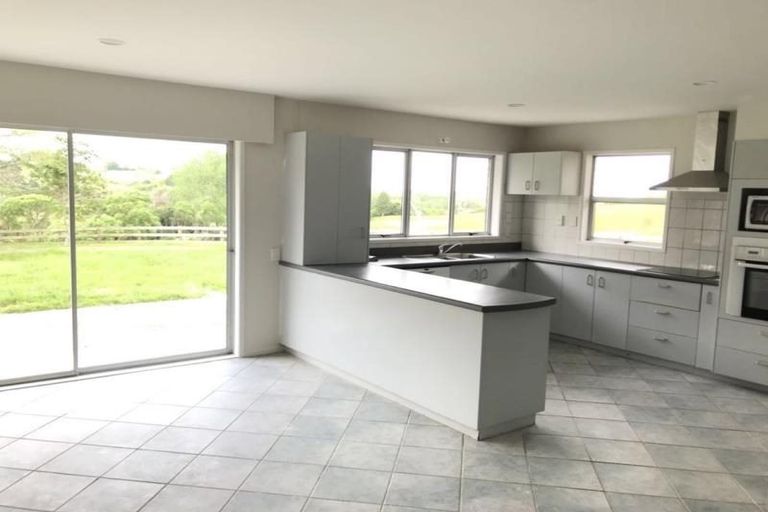 Photo of property in 327 Pine Valley Road, Dairy Flat, Silverdale, 0992