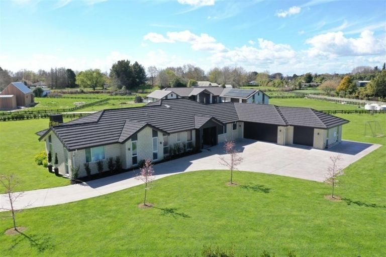 Photo of property in 4 Oakwood Place, Tamahere, Hamilton, 3283