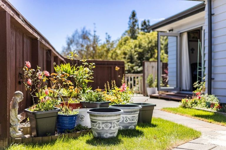 Photo of property in 19 Speldhurst Grove, Stokes Valley, Lower Hutt, 5019