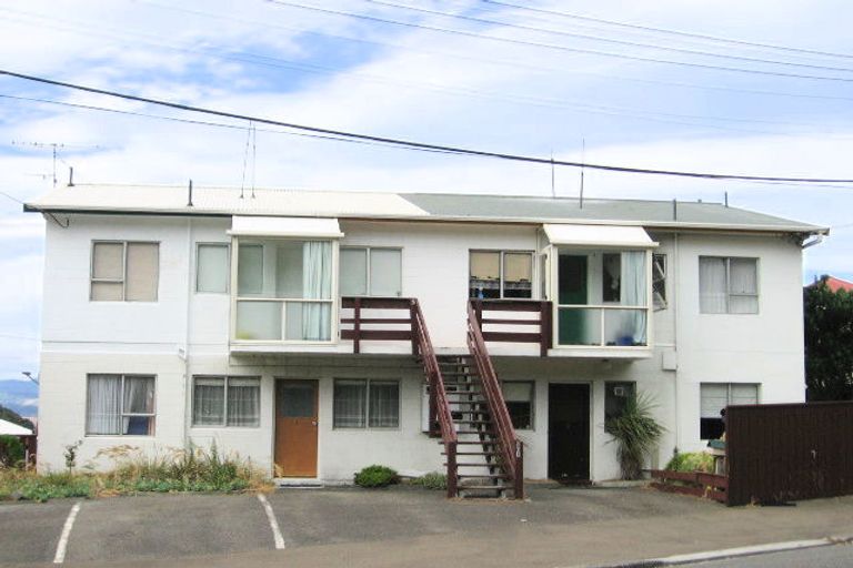 Photo of property in 201 Derwent Street, Island Bay, Wellington, 6023