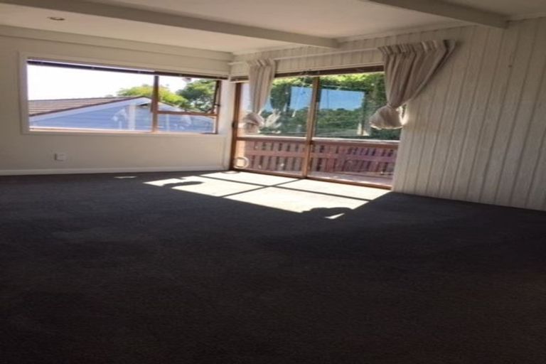 Photo of property in 16 Jade Avenue, Pakuranga Heights, Auckland, 2010