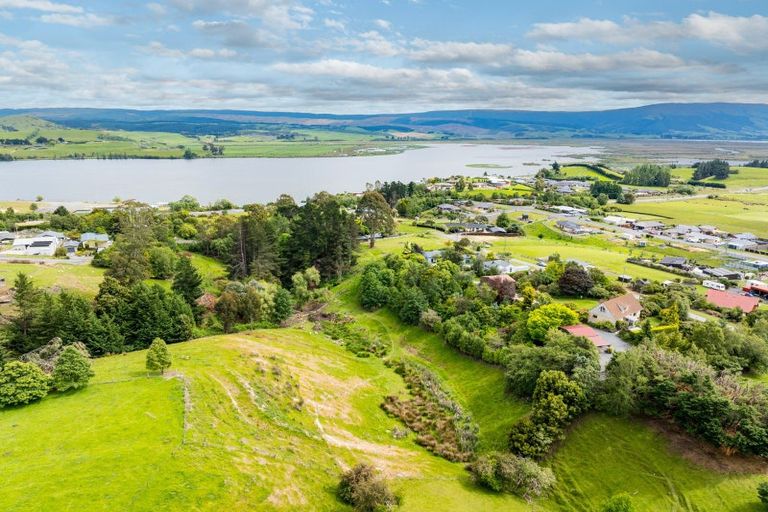 Photo of property in 31 Lake View Street, Waihola, Milton, 9073