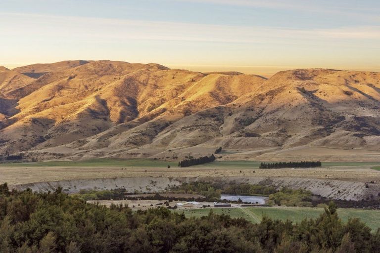 Photo of property in 57 Kaituki Ridge Lane, Queensberry, Cromwell, 9383