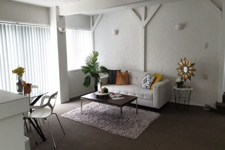 Photo of property in 123 Exmouth Road, Northcote, Auckland, 0627