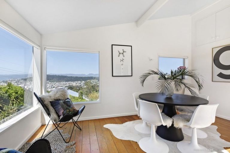 Photo of property in 77 Durham Street, Brooklyn, Wellington, 6021