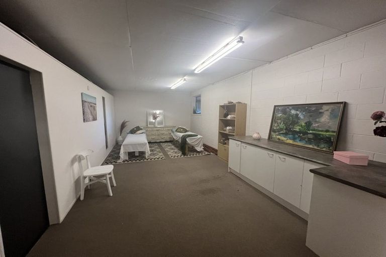 Photo of property in 65 Roberts Road, Matakatia, Whangaparaoa, 0930