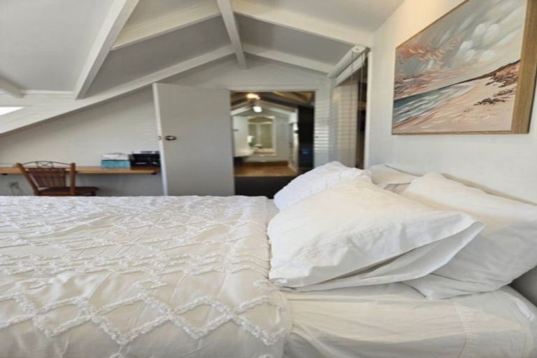 Photo of property in 36 Rame Road, Greenhithe, Auckland, 0632