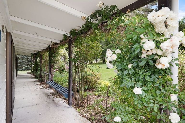 Photo of property in 1 Harper Place, Lake Coleridge, 7572