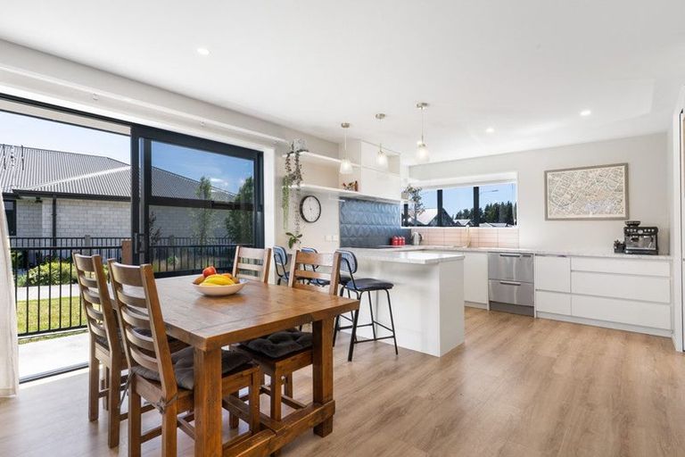 Photo of property in 9 Greenwood Place, Amberley, 7410