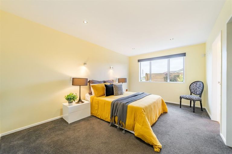 Photo of property in 16 Mcewen Crescent, Riverstone Terraces, Upper Hutt, 5018