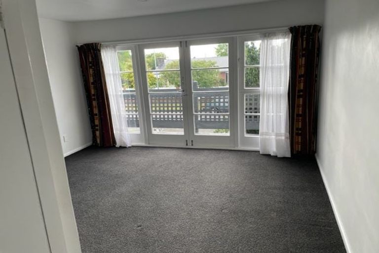 Photo of property in 121 Kendal Avenue, Burnside, Christchurch, 8053