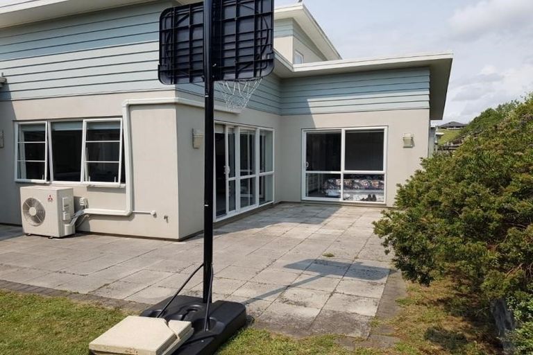 Photo of property in 7 Willowgrange Place, Pukekohe, 2120