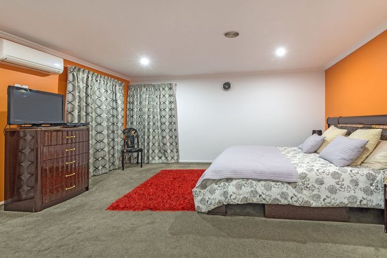 Photo of property in 247 Hill Road, The Gardens, Auckland, 2105