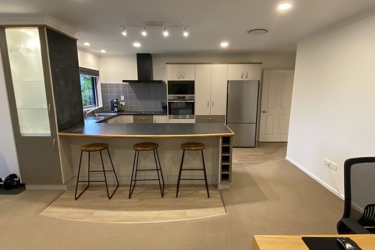 Photo of property in 7 Wroxton Place, Waiuku, 2123
