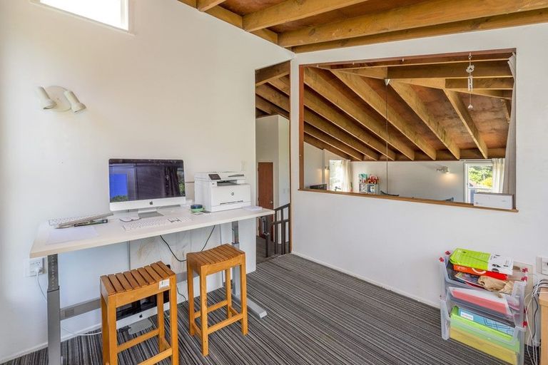 Photo of property in 57 Tilley Road, Paekakariki, 5034