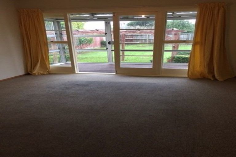 Photo of property in 8 Ashby Place, Bryndwr, Christchurch, 8052