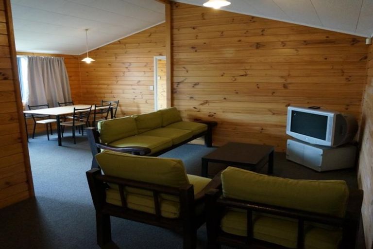 Photo of property in 42 Airfield Road, Takanini, 2112