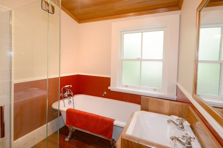 Photo of property in 5 Macandrew Road, Careys Bay, Port Chalmers, 9023