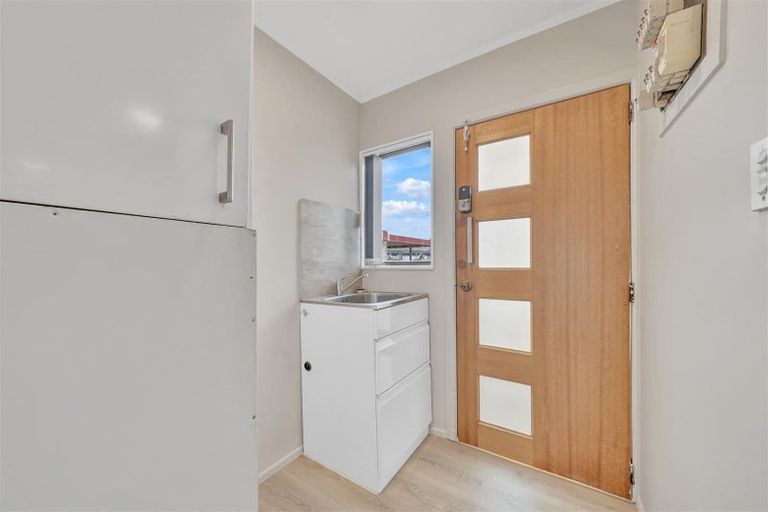 Photo of property in 2/24 Norrie Smith Avenue, Flat Bush, Auckland, 2023