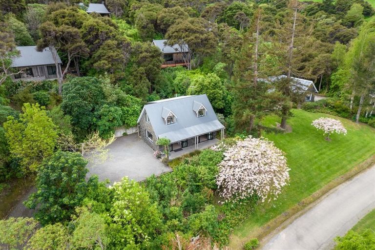 Photo of property in 6888e Christchurch Akaroa Road, Takamatua, 7581