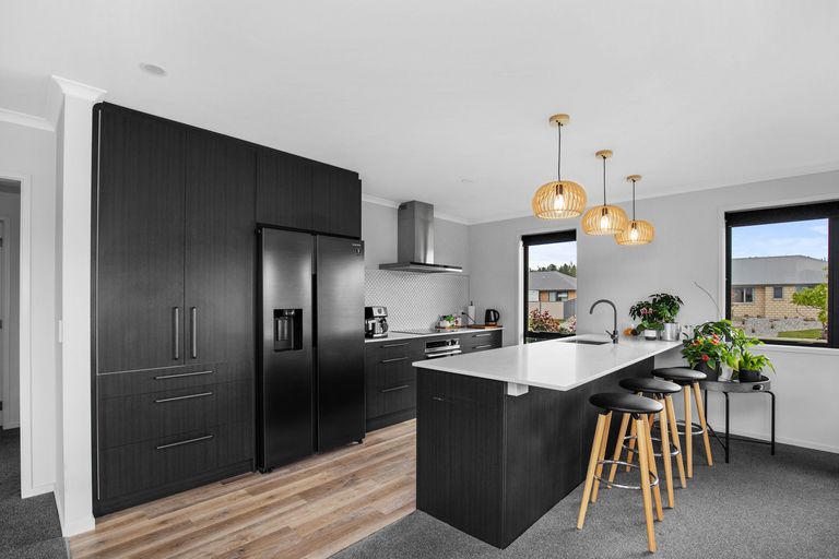 Photo of property in 19 Henderson Drive, Alexandra, 9320