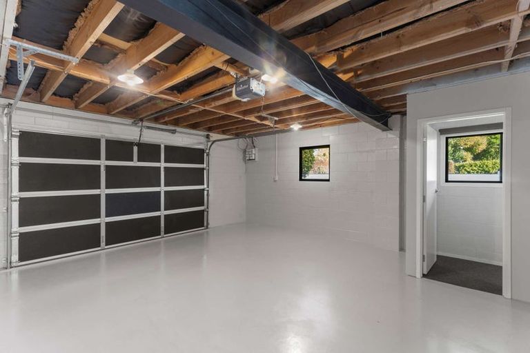 Photo of property in 16 Rossiter Avenue, Waiuku, 2123