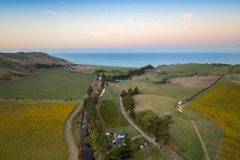 Photo of property in 265 Cable Station Road, Blind River, Seddon, 7285