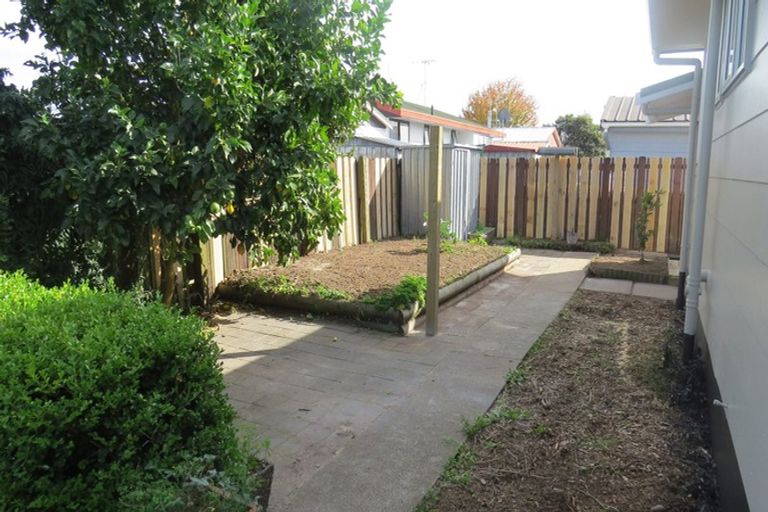 Photo of property in 2b Oak Avenue, Nawton, Hamilton, 3200