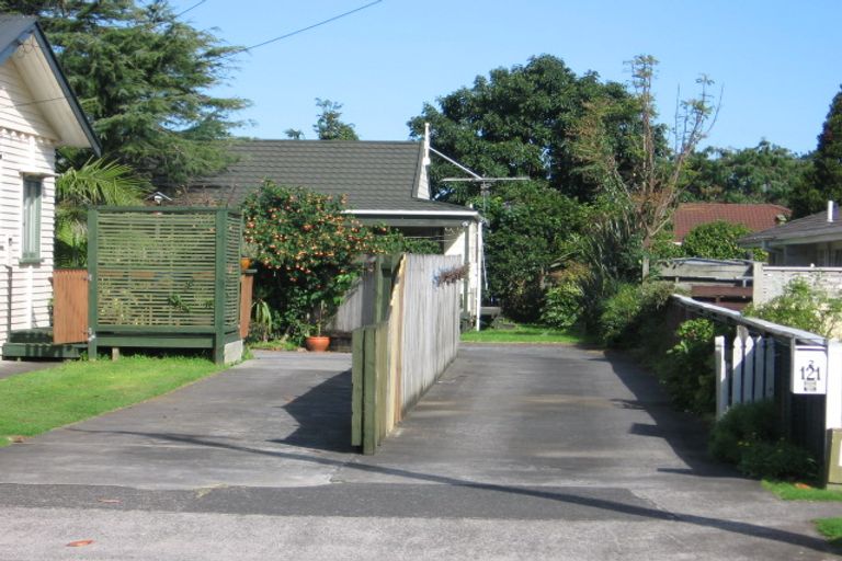 Photo of property in 1/121 Carruth Road, Papatoetoe, Auckland, 2025