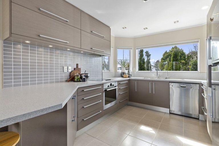 Photo of property in 32 Harrowfield Drive, Harrowfield, Hamilton, 3210