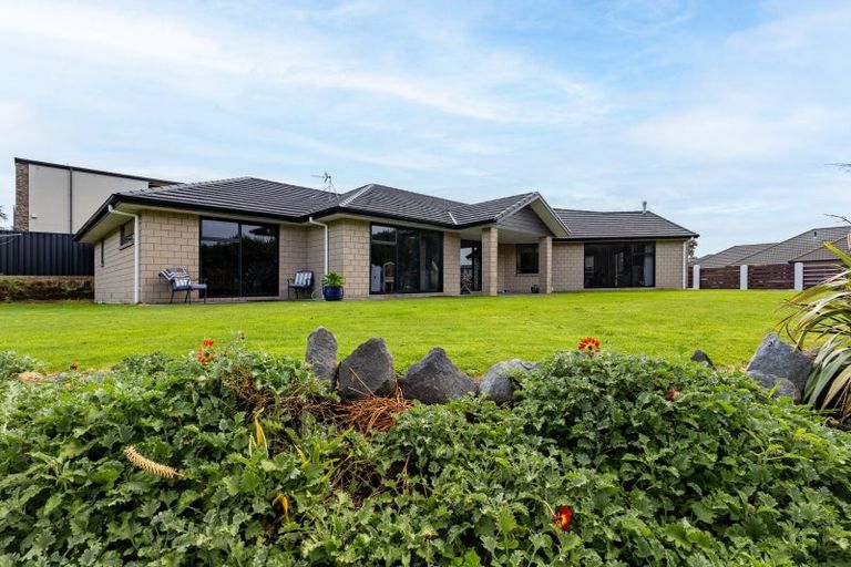 Photo of property in 1a Links Drive, Waiwhakaiho, New Plymouth, 4312
