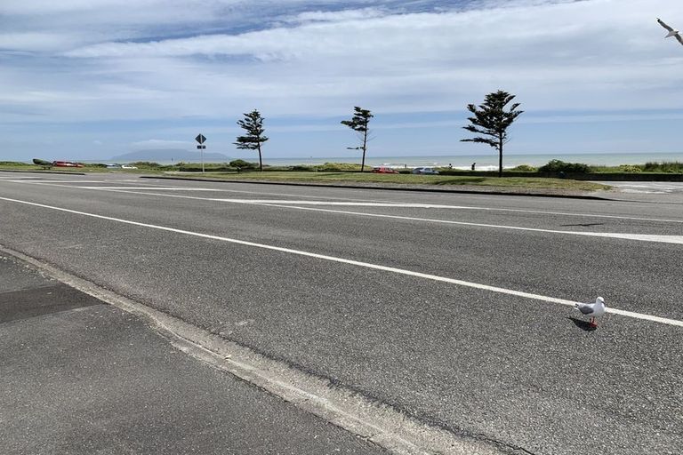 Photo of property in 64a Marine Parade, Otaki Beach, Otaki, 5512