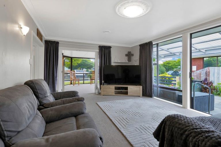 Photo of property in 10 Maple Street, Bishopdale, Christchurch, 8053