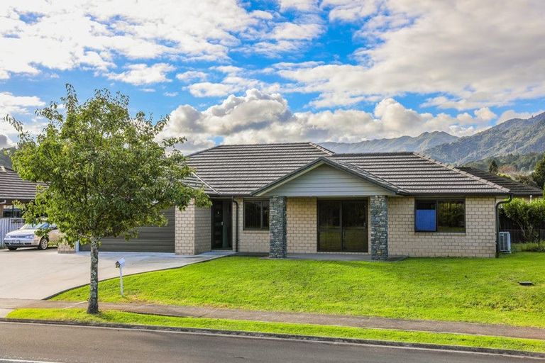 Photo of property in 24 Mary-ellen Place, Coromandel, 3506