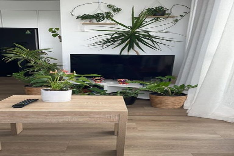 Photo of property in 9/1 Genevieve Lane, Hobsonville, Auckland, 0616