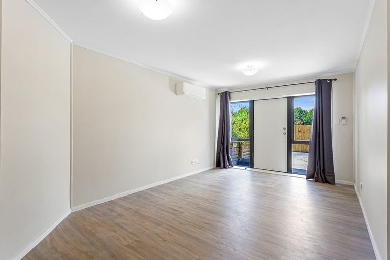 Photo of property in 12 Ribot Place, Randwick Park, Auckland, 2105