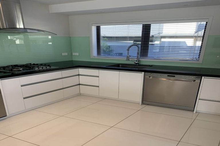 Photo of property in 143a Oceanview Road, Mount Maunganui, 3116