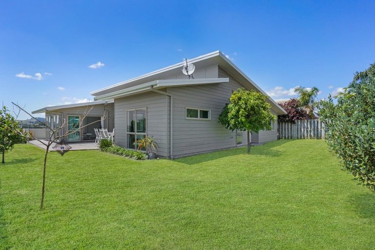 Photo of property in 14 Renner Place, Pyes Pa, Tauranga, 3112